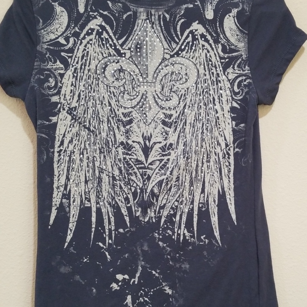 JC Fits Inc. Gray Y2K Blingy Fleur De Lis Angel Wings Graphic Distressed Tee